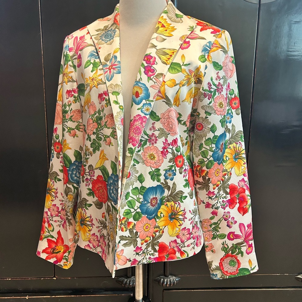 Silk Floral Women's Jacket by Draper’s & Damon’s (010)